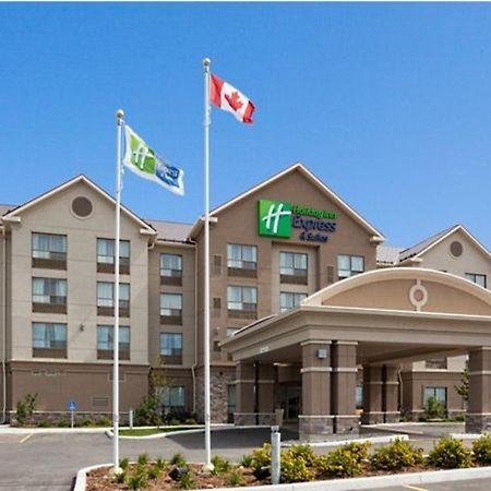 Holiday Inn Express & Suites New Liskeard Exterior photo